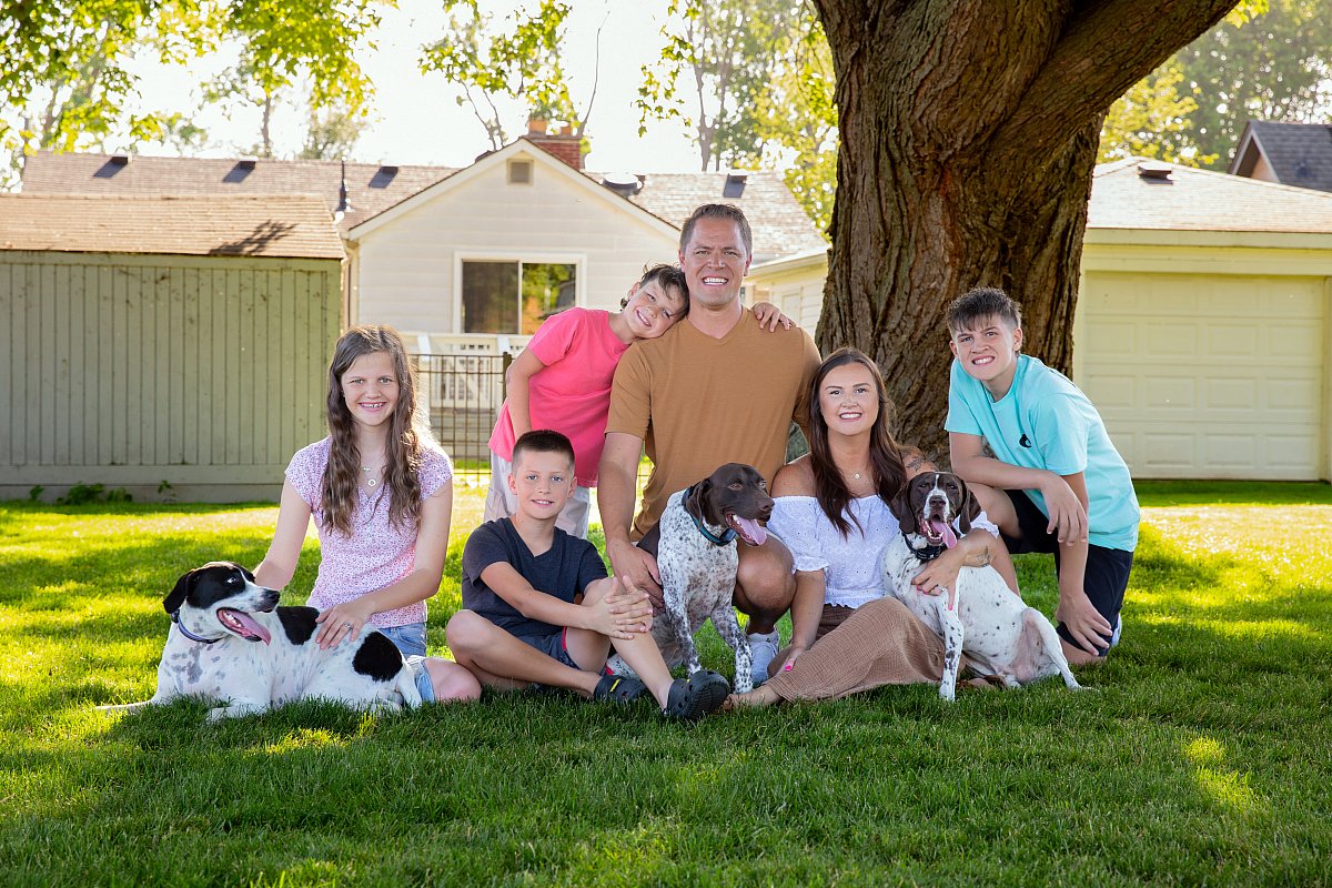 Family portrait session Mount Clemens photographer